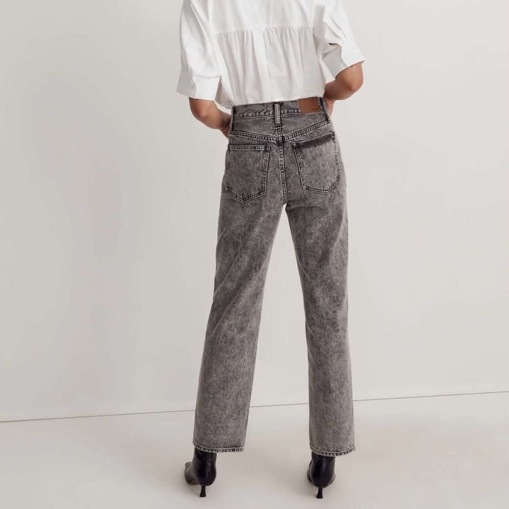 The Perfect Vintage Straight Jean in Acid Wash - Picture 2 of 13